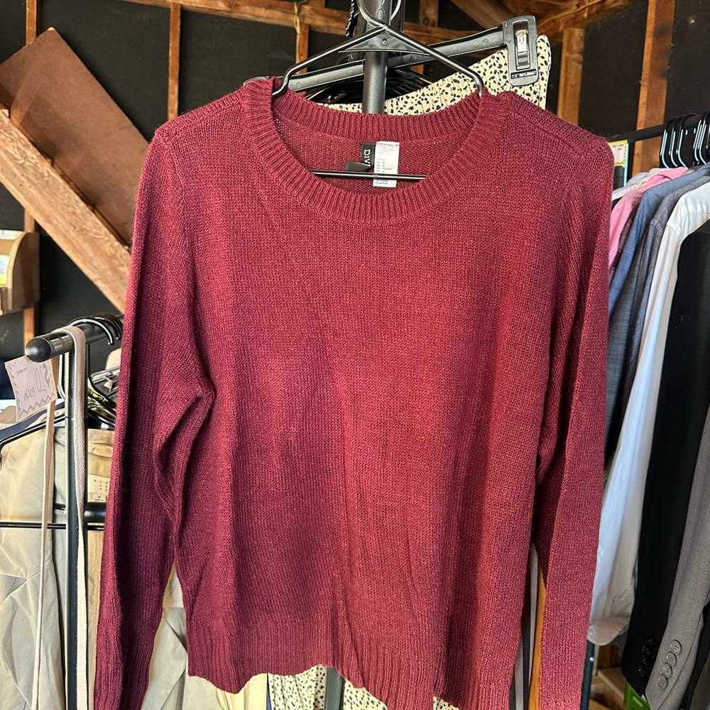Divided Women's Crewneck Sweater in Deep Wine
